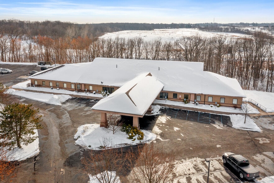 3322 Beltline Ct NE, Grand Rapids, MI for lease - Building Photo - Image 2 of 13