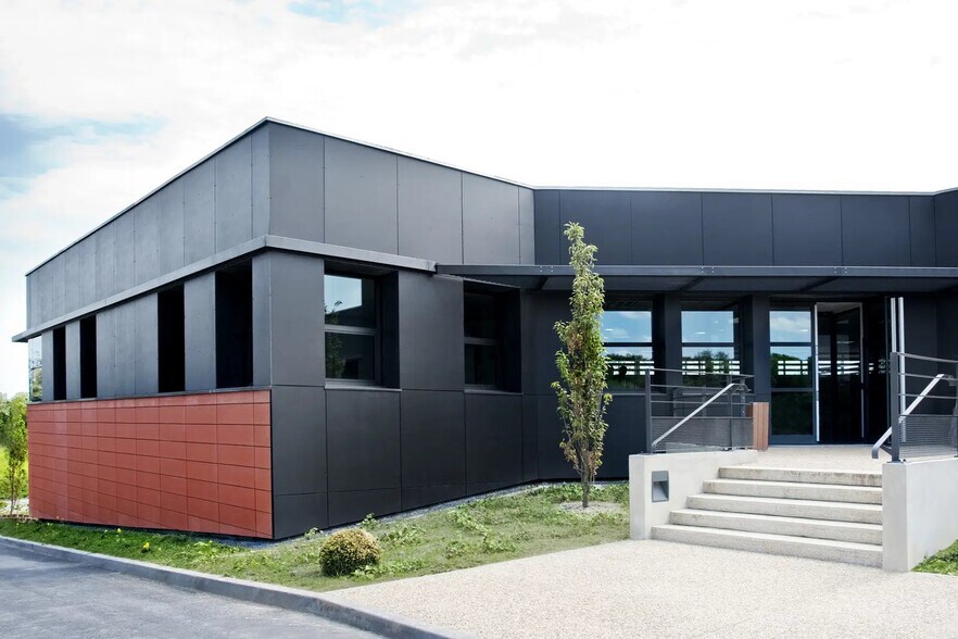 10 Esplanade Roland Garros, Reims for lease - Building Photo - Image 1 of 5