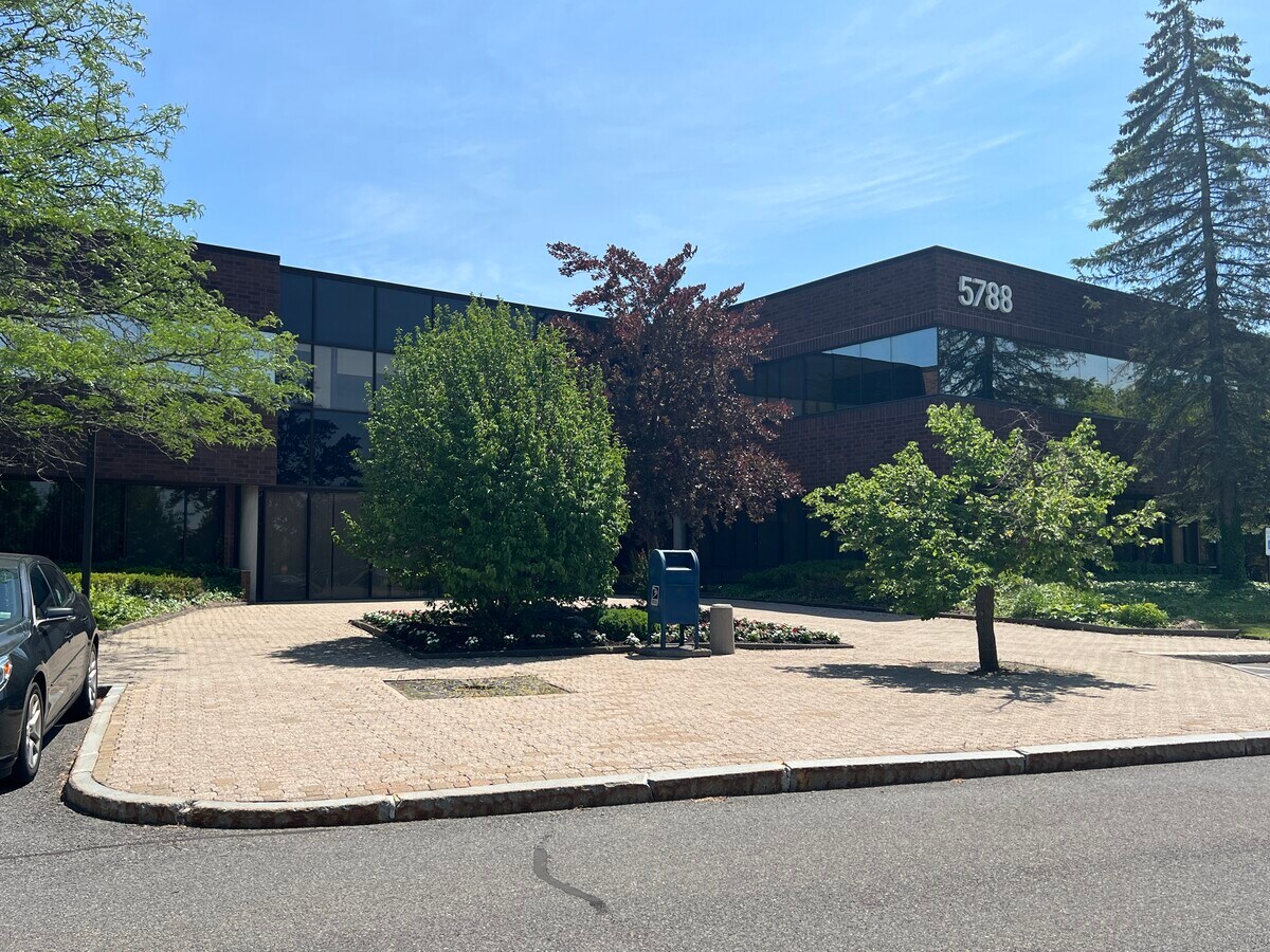 5789 Widewaters Pky, De Witt, NY 13214 Widewaters VII