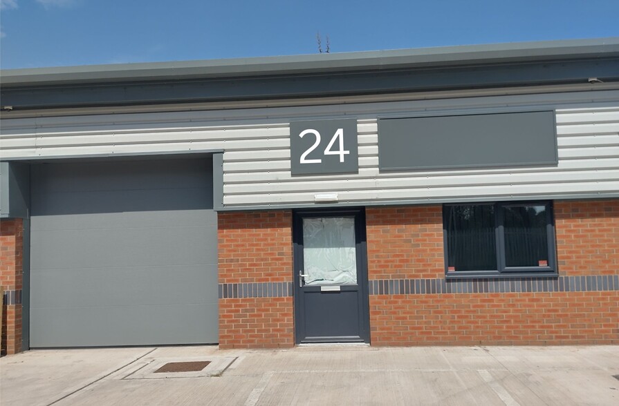 Latherford Close, Wolverhampton for lease - Building Photo - Image 2 of 2
