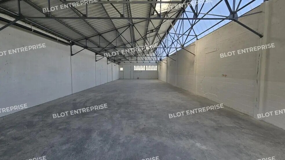Industrial in Brest for lease - Interior Photo - Image 2 of 5