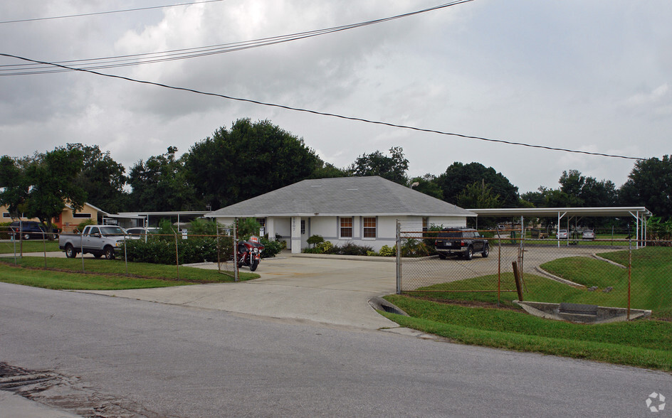 1207 Baker Dr, Lakeland, FL for lease - Building Photo - Image 1 of 10