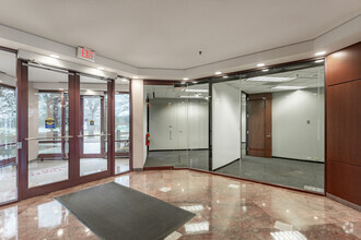 3 Hawthorn Pky, Vernon Hills, IL for lease Interior Photo- Image 1 of 6