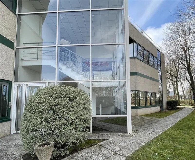 Office in Villepinte for lease Building Photo- Image 1 of 9