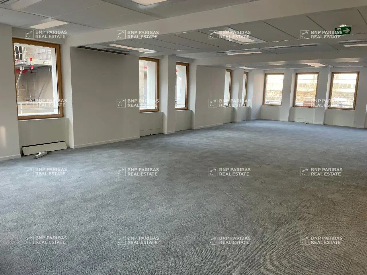 Office in Lyon for lease Interior Photo- Image 1 of 3