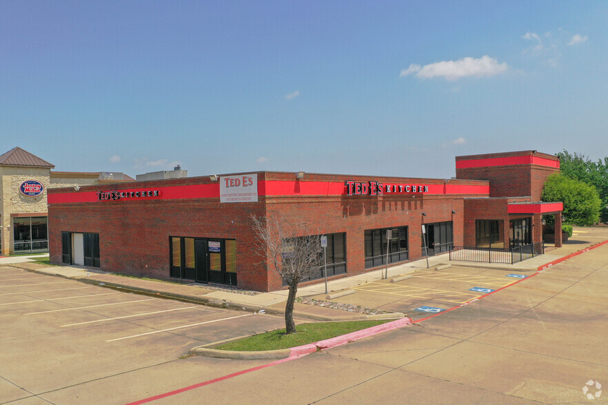 2208 Central Dr, Bedford, TX for sale - Building Photo - Image 1 of 1