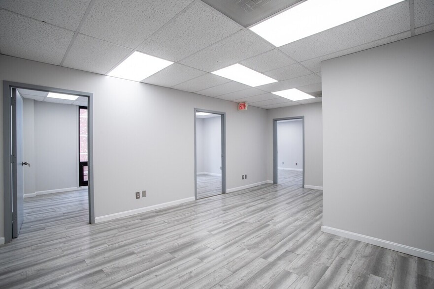 8730 Georgia Ave, Silver Spring, MD for lease - Building Photo - Image 2 of 9