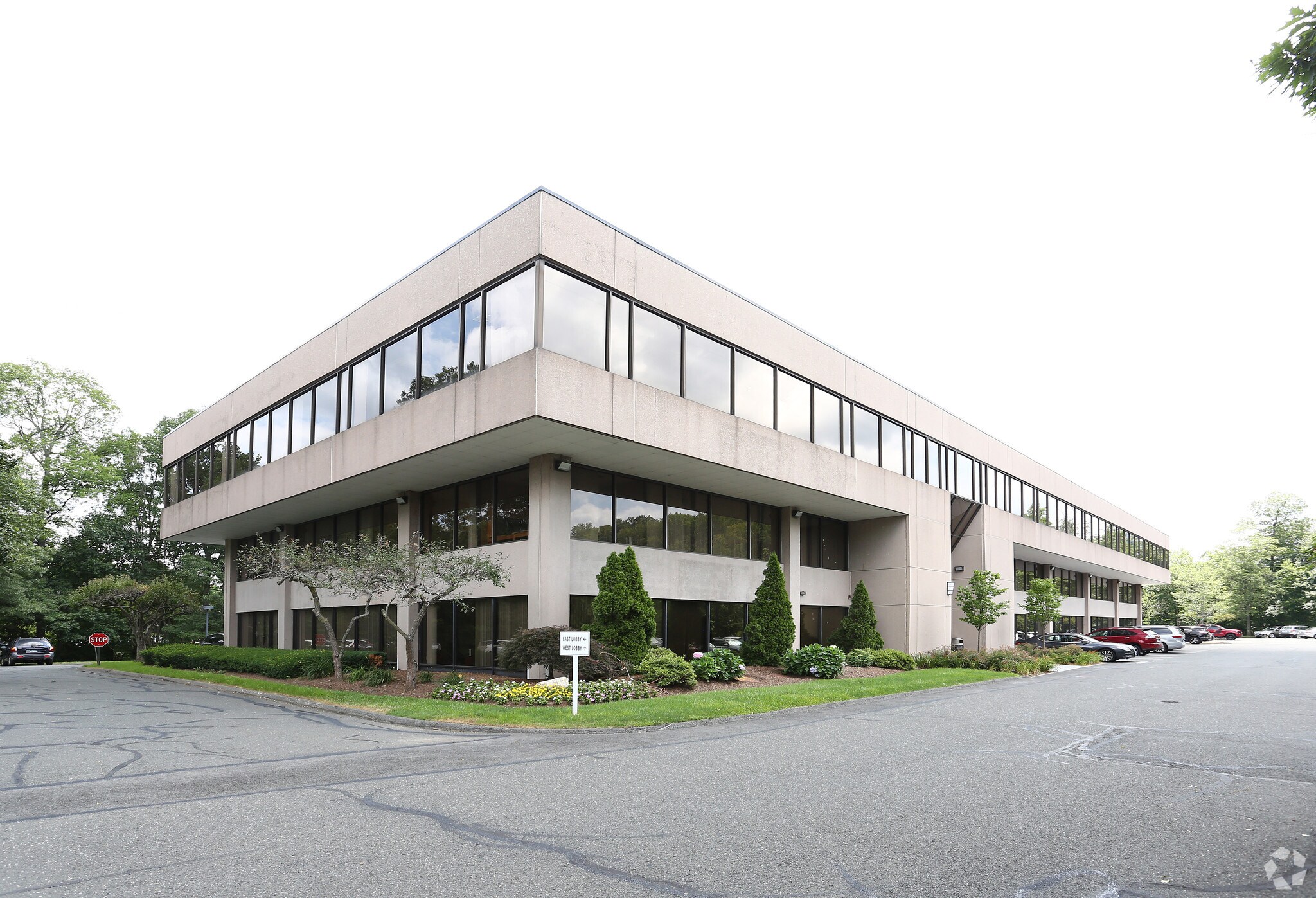 231 Farmington Ave, Farmington, CT 06032 Office for Lease