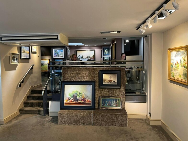 4-5 Beauchamp Pl, London for lease - Building Photo - Image 3 of 5