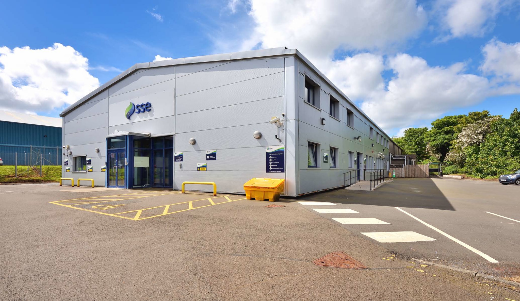 4 Queen Anne Dr, Newbridge for sale Primary Photo- Image 1 of 1