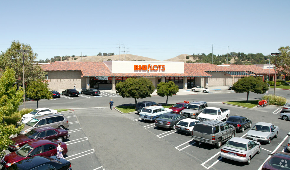 1511-1611 Sycamore Ave, Hercules, CA for lease - Building Photo - Image 2 of 4