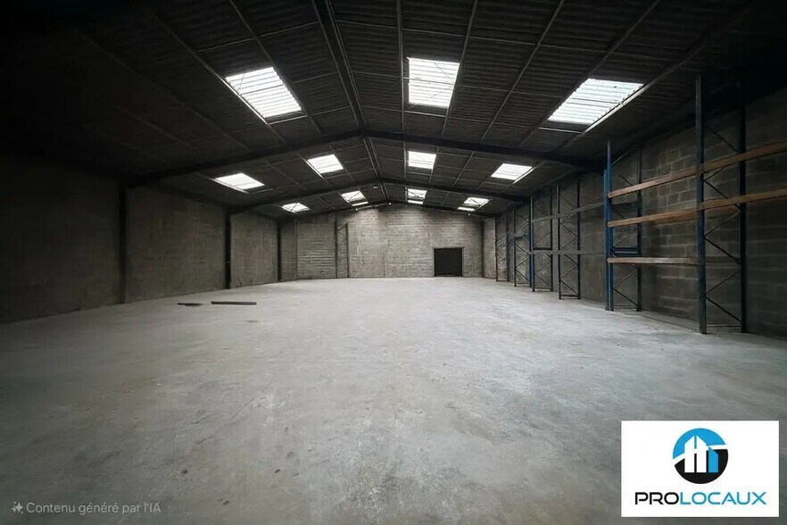 Flex in Camon for lease - Interior Photo - Image 3 of 3