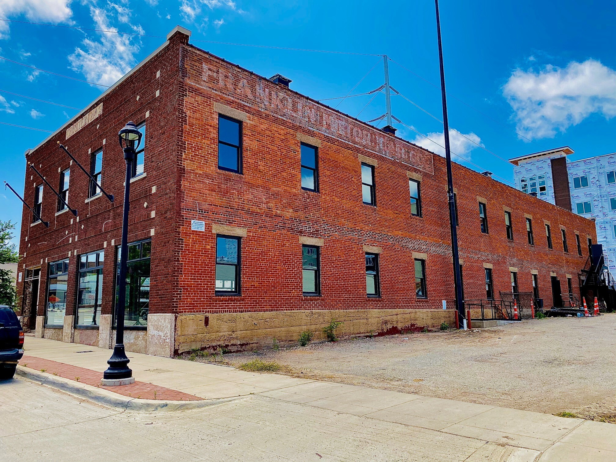 212 S Main St, Fort Worth, TX for lease Building Photo- Image 1 of 8