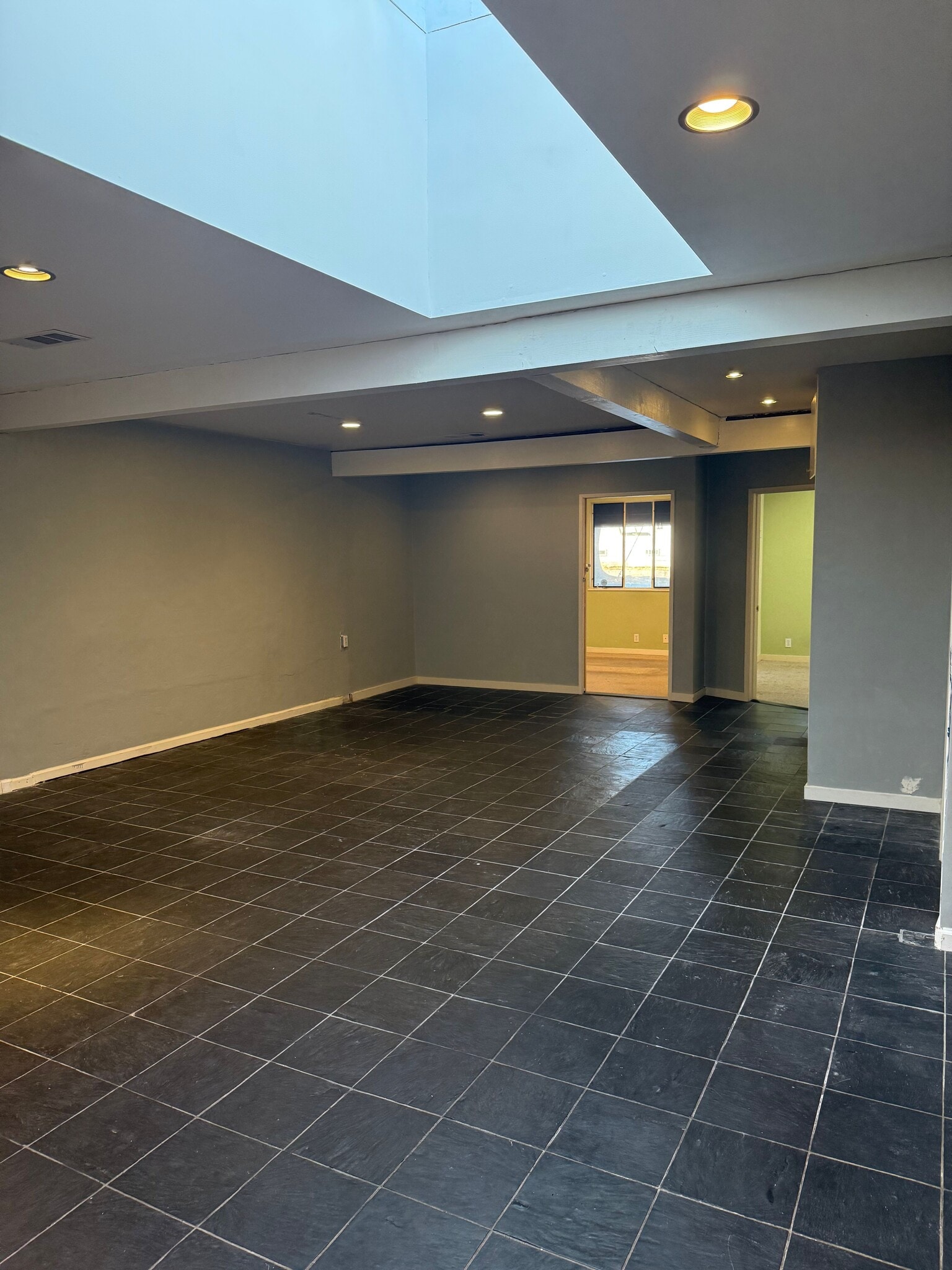 1015 Hope St, South Pasadena, CA for lease Interior Photo- Image 1 of 11