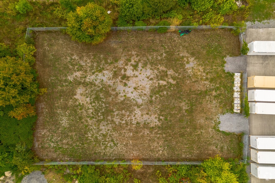 5977 Hazeldean Rd, Ottawa, ON for lease - Building Photo - Image 2 of 2