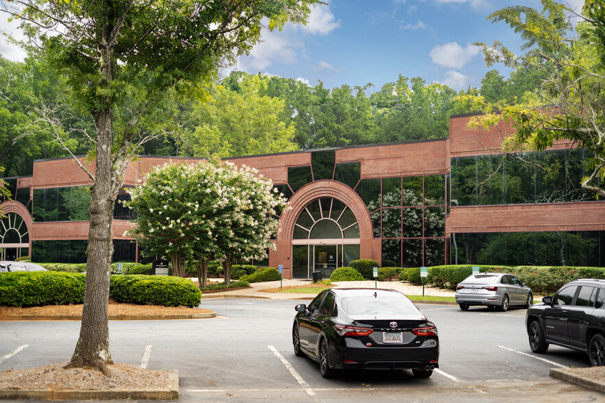 1130 Northchase Pky SE, Marietta, GA for lease - Building Photo - Image 2 of 14