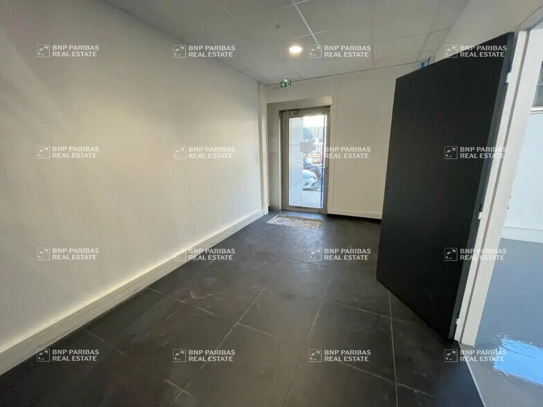 Flex in Bonneuil-sur-Marne for lease - Interior Photo - Image 3 of 6