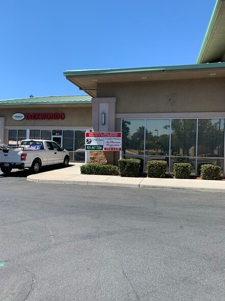 4851 Lone Tree Way, Antioch, CA for lease - Building Photo - Image 2 of 29