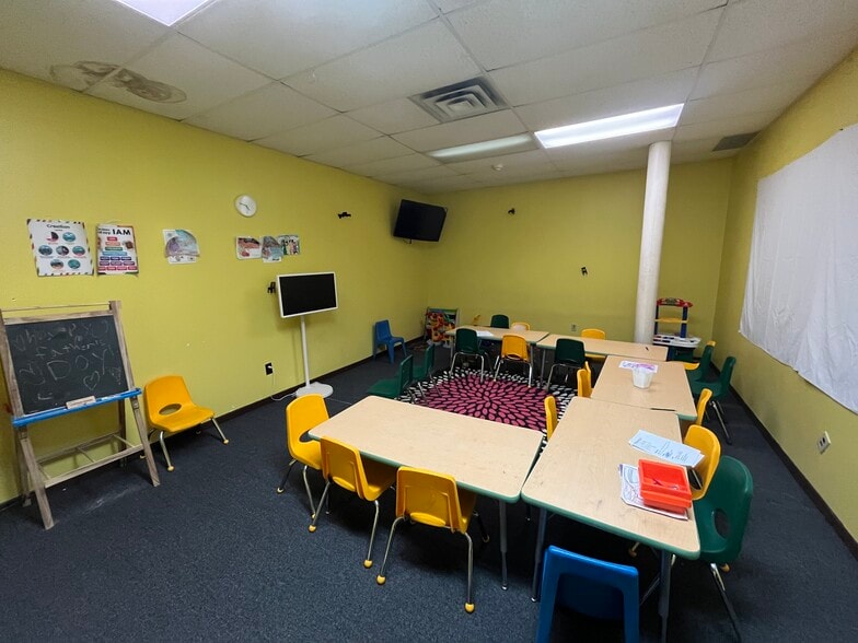 770 7th St E, Saint Paul, MN for sale - Building Photo - Image 3 of 9