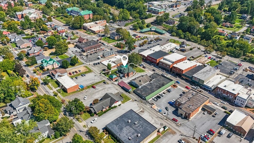 231 W Main St, Abingdon, VA for sale - Building Photo - Image 3 of 78