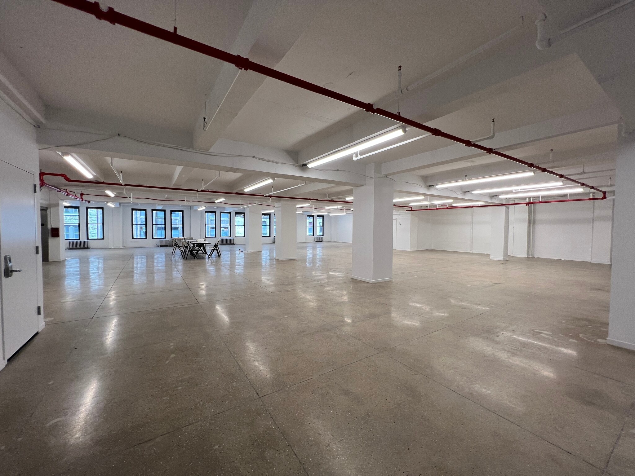 256 W 38th St, New York, NY for lease Interior Photo- Image 1 of 1