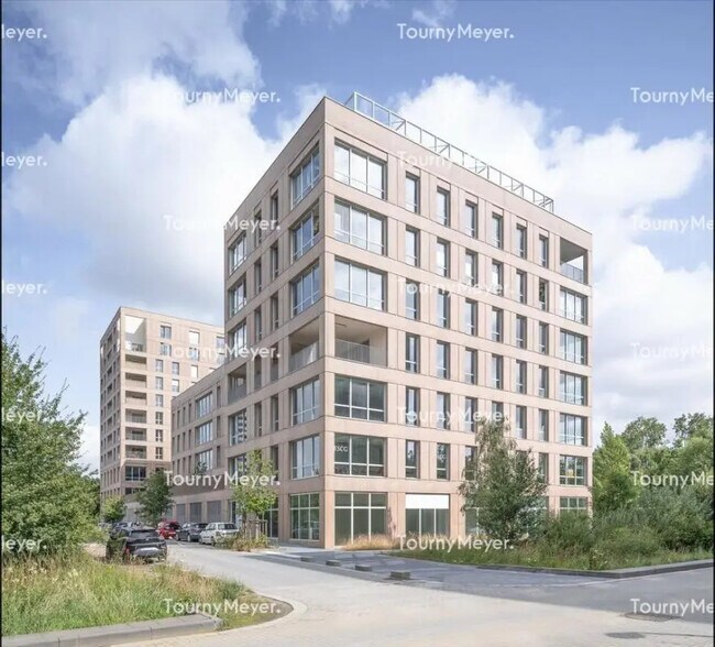 Office in Saint-Jacques-de-la-Lande for lease - Building Photo - Image 2 of 9