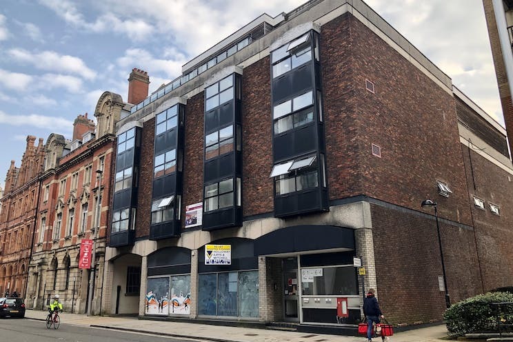 61-64 High St, Southampton for lease - Building Photo - Image 1 of 3