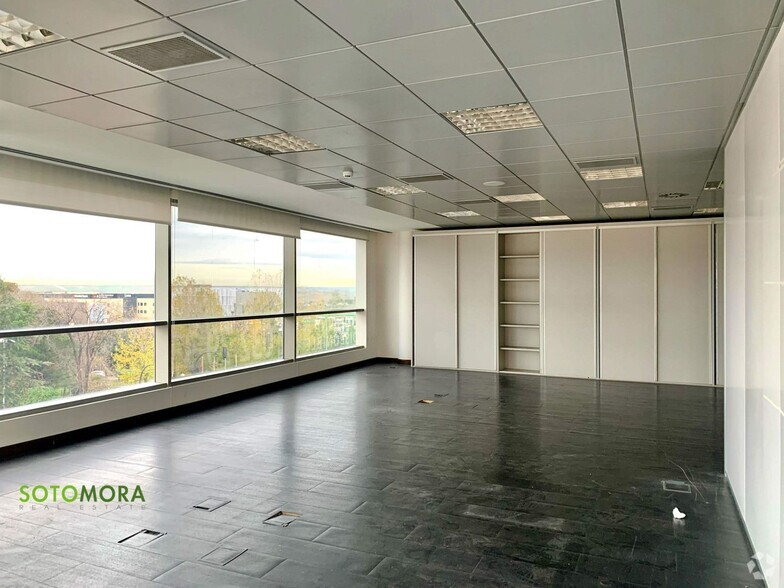 Office in Alcobendas, Madrid for sale - Interior Photo - Image 1 of 1