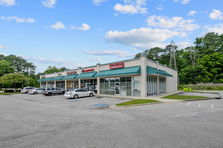 590 Cedar Creek Rd, Fayetteville, NC for lease - Building Photo - Image 2 of 3