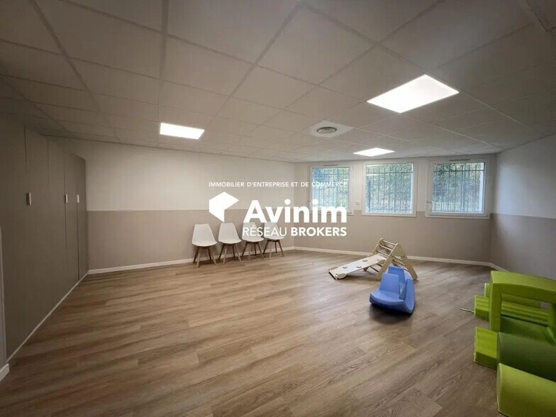 Retail in Orsay for sale - Building Photo - Image 3 of 21