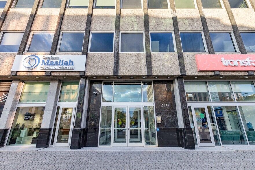 5843-5847 Ch De La Côte-Des-Neiges, Montréal, QC for lease - Building Photo - Image 2 of 14