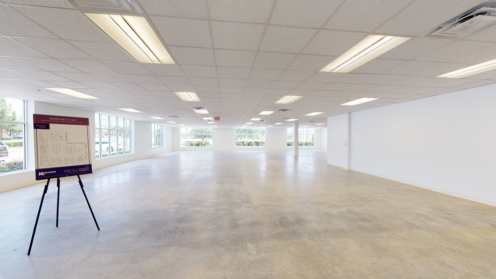 8408 N Davis Blvd, North Richland Hills, TX for lease - Interior Photo - Image 2 of 7