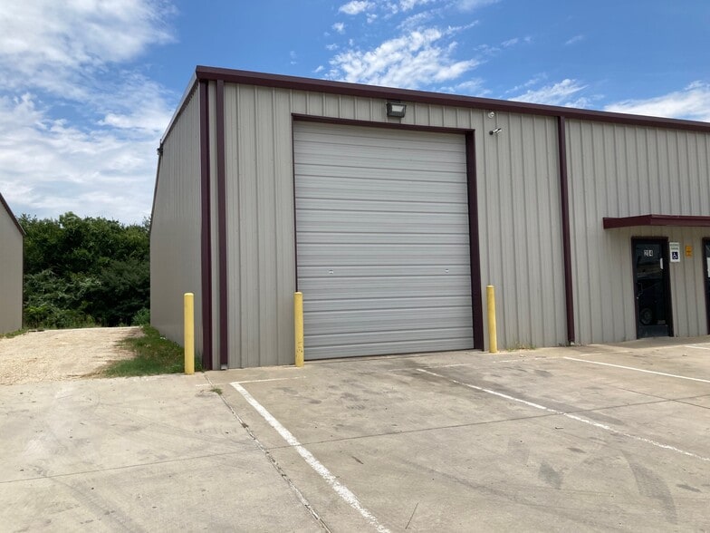 7661 Rendon Bloodworth Rd, Mansfield, TX for lease - Building Photo - Image 2 of 13