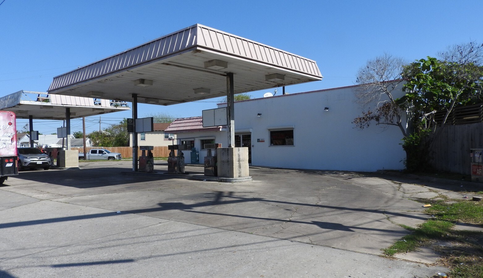 2002 S Staples St, Corpus Christi, TX 78404