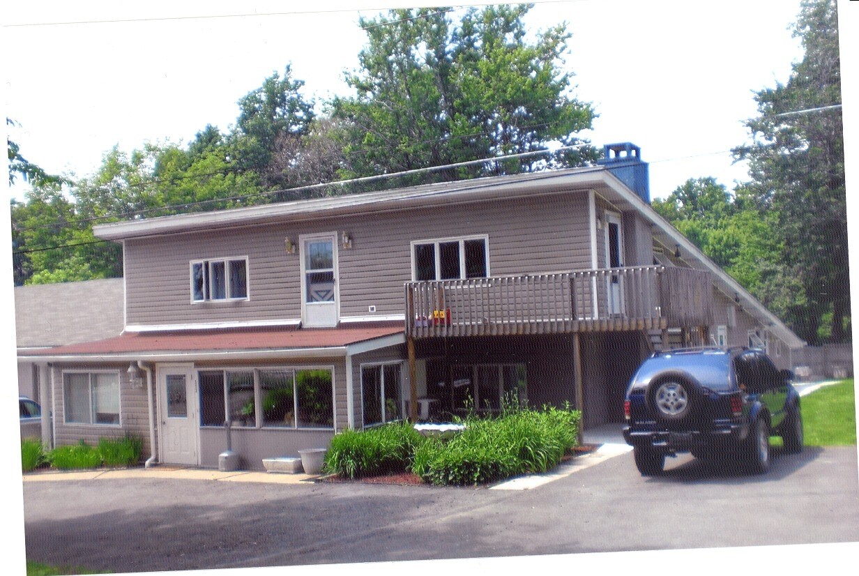 111 Hydrangea Ln, Mount Pleasant, PA for sale Primary Photo- Image 1 of 1