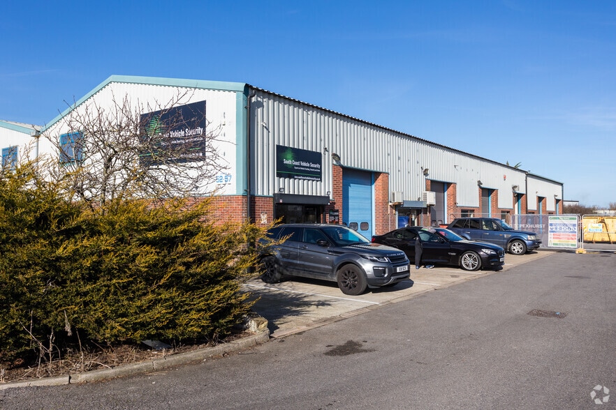 Eastbourne Rd, Westham for lease - Primary Photo - Image 1 of 3