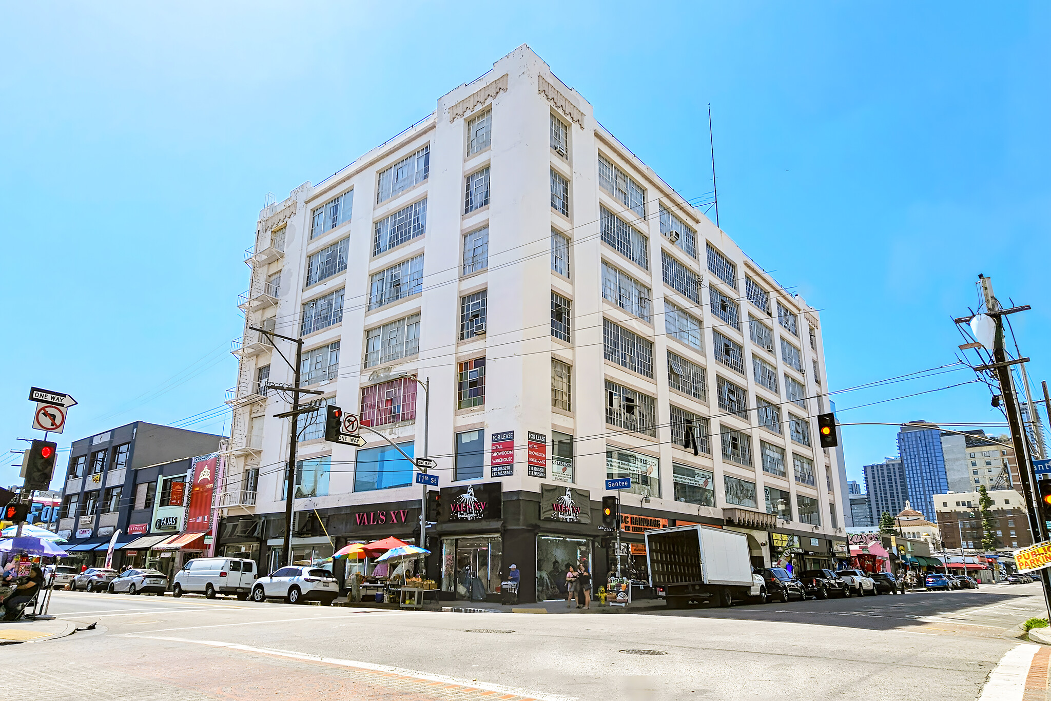 214-228 E 11th St, Los Angeles, CA for lease Building Photo- Image 1 of 11