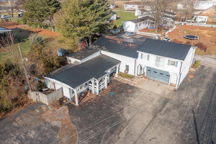 955 N Eighty Eight Rd, Rices Landing, PA 15357