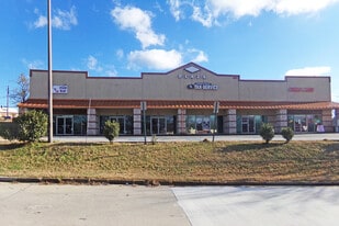 JDH Plaza of Ruskin - Loft