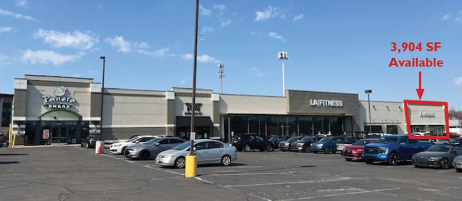 8115-8133 Montgomery Rd, Cincinnati, OH for lease Building Photo- Image 1 of 6