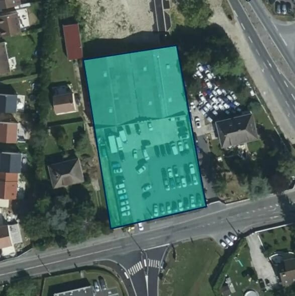 Flex in Persan for sale - Building Photo - Image 3 of 8