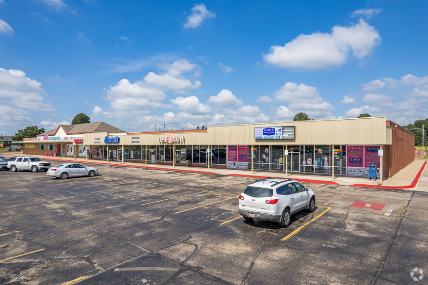 9010-9048 Mansfield Rd, Shreveport, LA for lease - Building Photo - Image 3 of 12