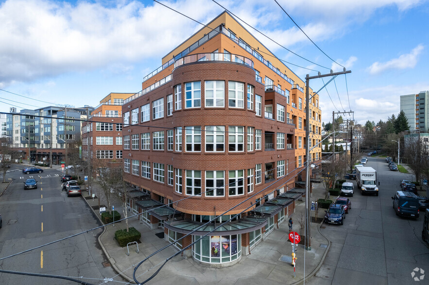 410 NE 70th St, Seattle, WA for sale - Primary Photo - Image 1 of 7