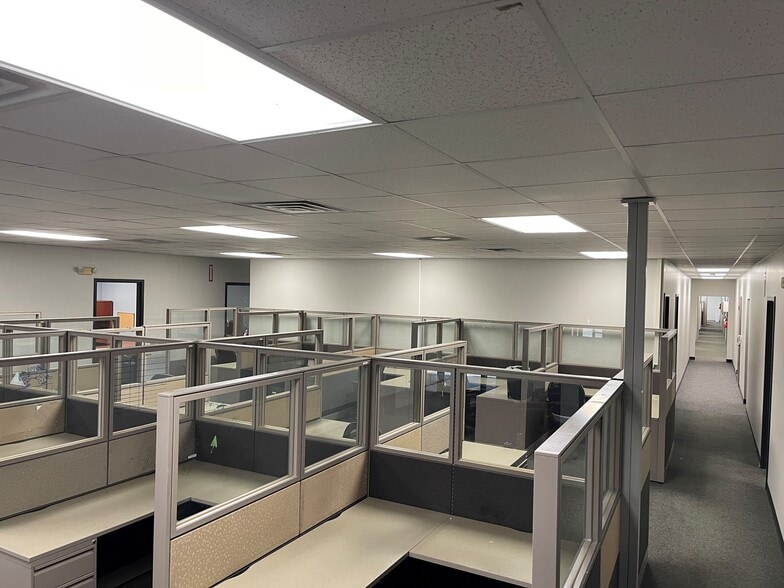 600 Mercury St, Raleigh, NC for lease - Building Photo - Image 3 of 6