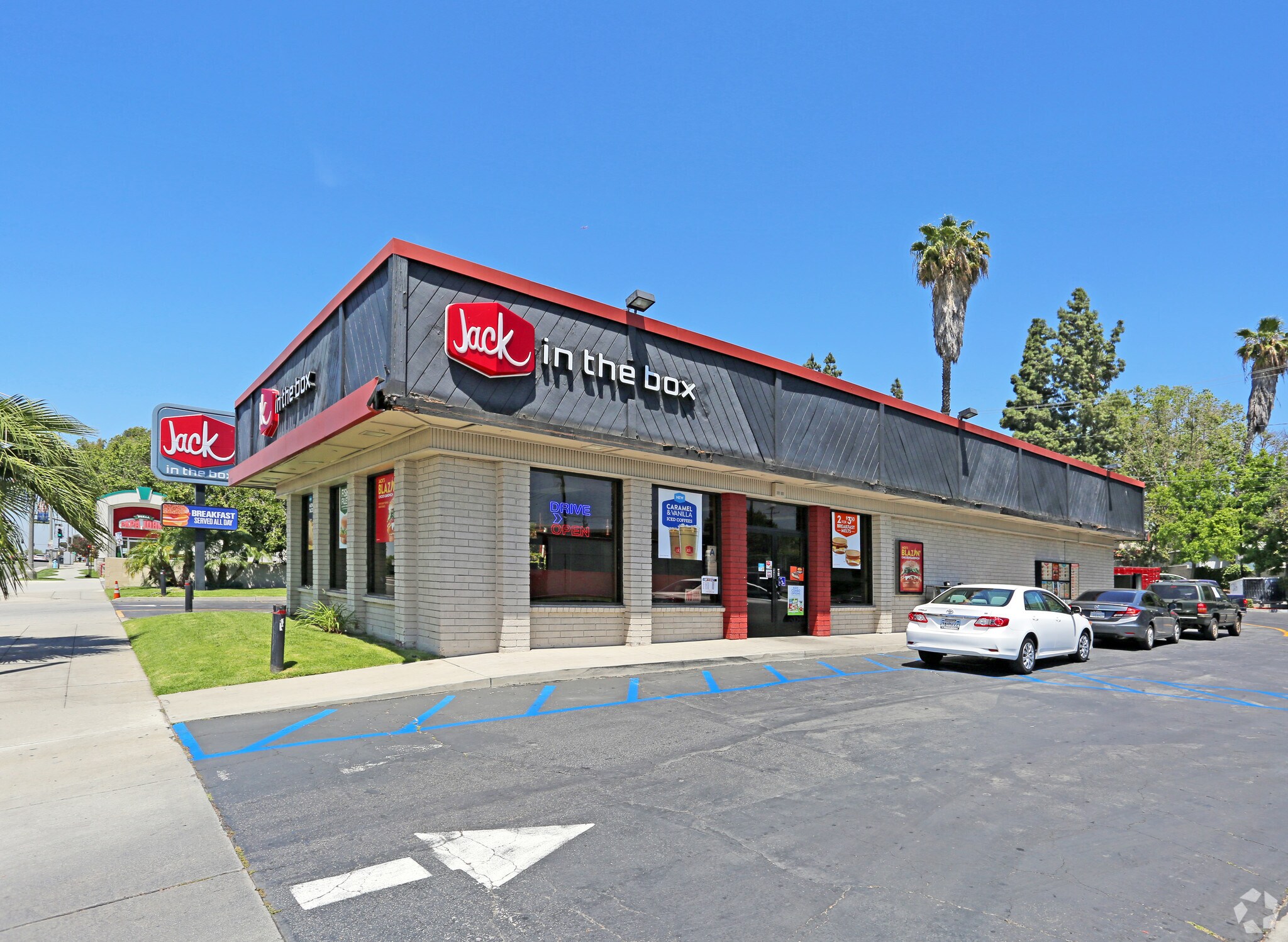 13561 Whittier Blvd, Whittier, CA, 90605 Fast Food Property For Sale