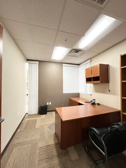 13405 Folsom Blvd, Folsom, CA for lease - Interior Photo - Image 2 of 37