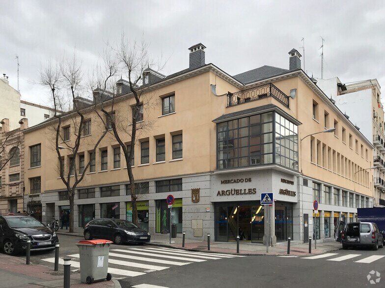 Calle Tutor, 54, Madrid, Madrid for sale - Primary Photo - Image 1 of 1