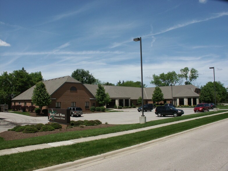 3913-3931 Berry Leaf Ln, Hilliard, OH for lease - Building Photo - Image 3 of 9