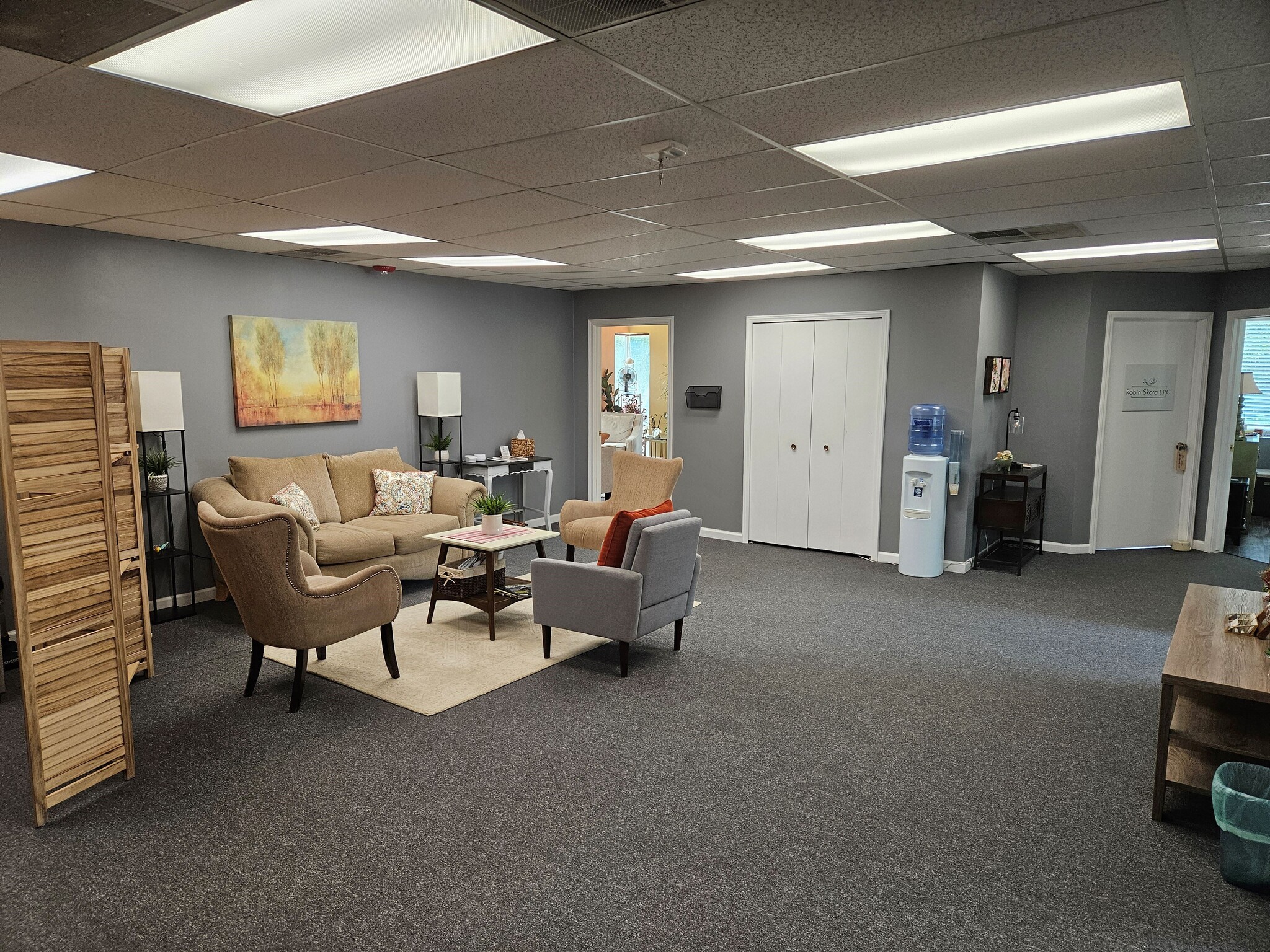 39325 Plymouth Rd, Livonia, MI for lease Interior Photo- Image 1 of 5