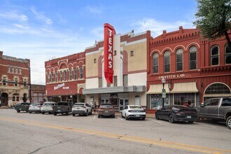 110 W Main St, Waxahachie, TX for lease Building Photo- Image 1 of 28